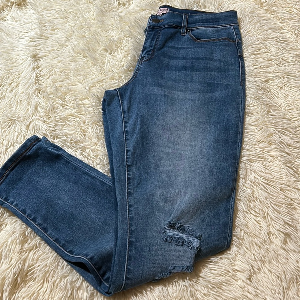 Juicy Couture Distressed Jeans